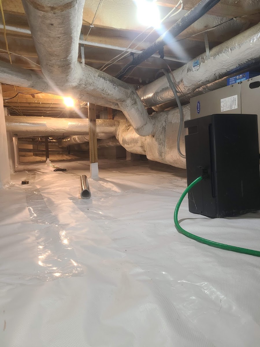 Hixon-installed crawlspace ductwork and encapsulation in a Braselton-area home